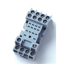 IDEC SY4S-05C DIN Mount Fingersafe Socket DIN Rail Mount